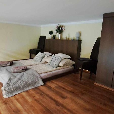Szandi Belvarosi Apartman Szeged Exterior photo
